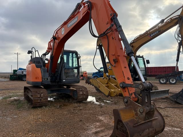 Image of  Doosan DX140LCR equipment image 2