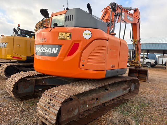 Image of  Doosan DX140LCR equipment image 4