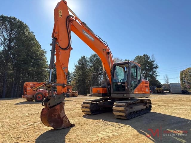 Image of  Doosan DX140LC-5 equipment image 1