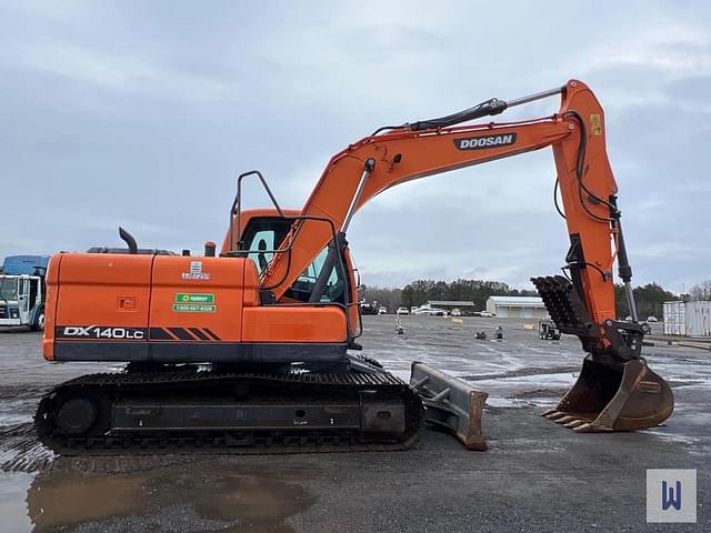 Image of  Doosan DX140LC equipment image 3