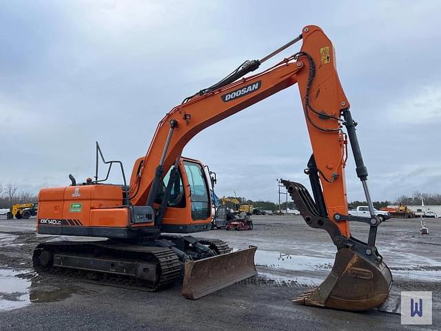 Image of  Doosan DX140LC equipment image 2