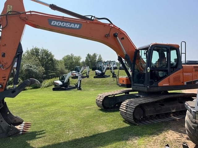 Image of  Doosan DX225LC equipment image 1