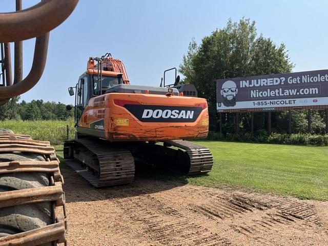 Image of  Doosan DX225LC equipment image 4