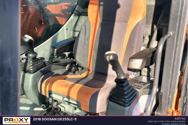 Image of Doosan DX255LC equipment image 2