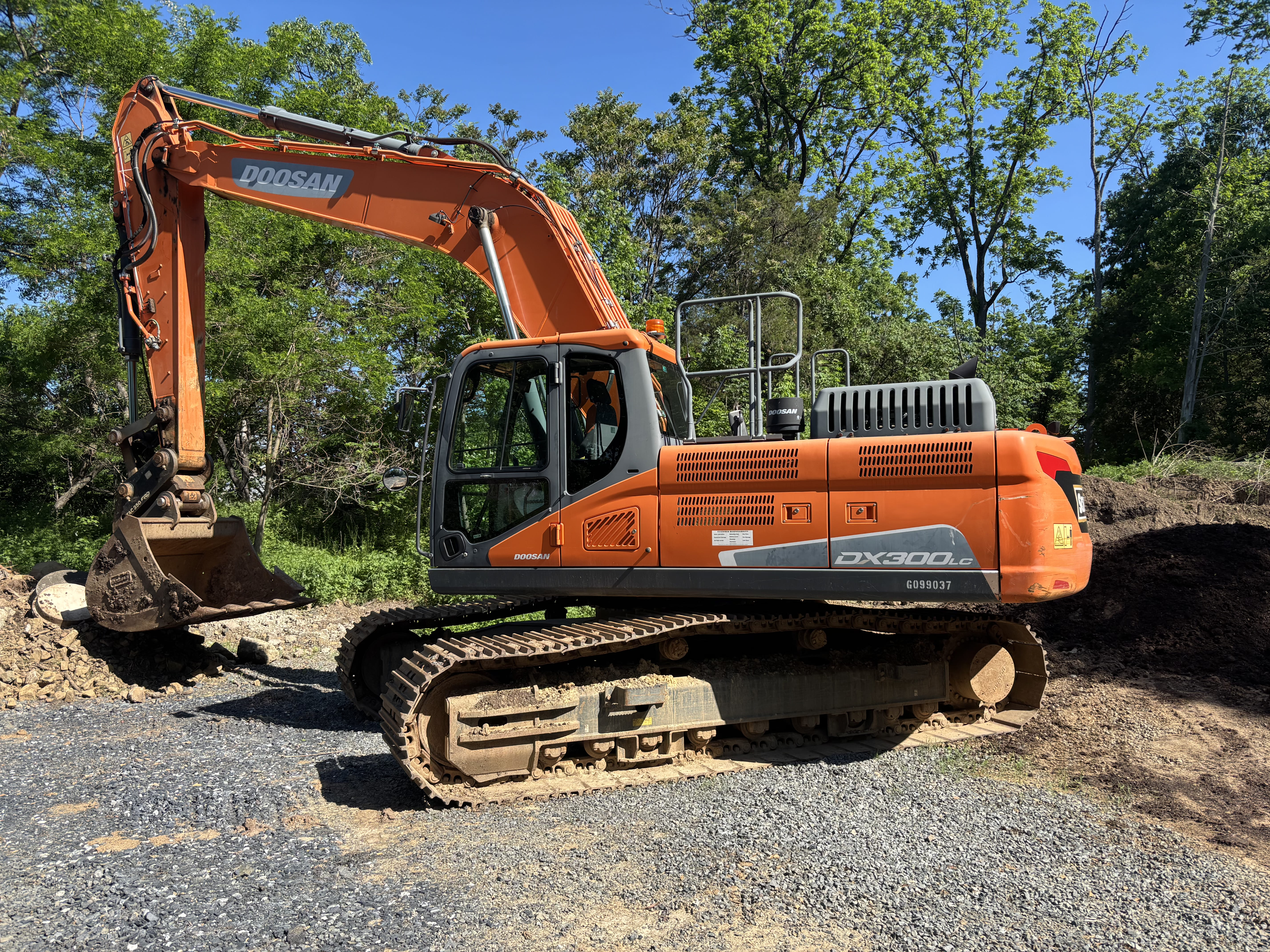 2018 Doosan DX300LC-5 Equipment Image0