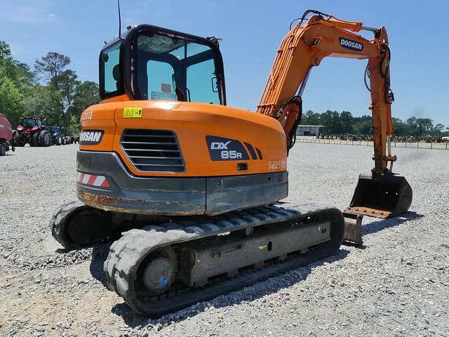 Image of  Doosan DX85R equipment image 2