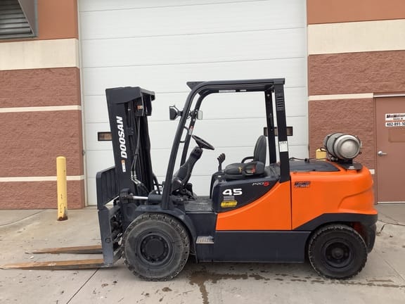 Main image  Doosan G45S-5