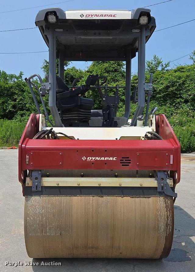 Image of DYNAPAC CC2200 equipment image 1