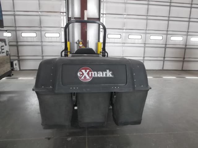Image of Exmark Lazer Z equipment image 4