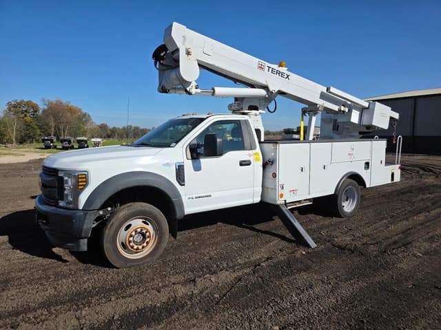 Image of Ford F-550 equipment image 2