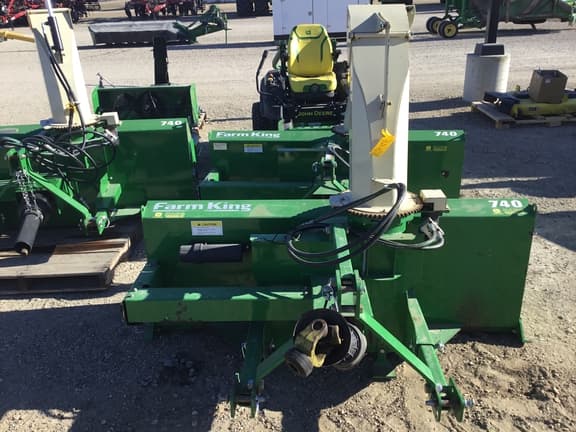 Image of Farm King 740 equipment image 4