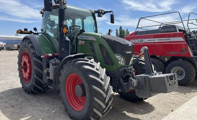 Image of Fendt 724 Vario equipment image 3