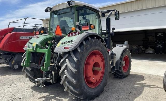 Image of Fendt 724 Vario equipment image 2