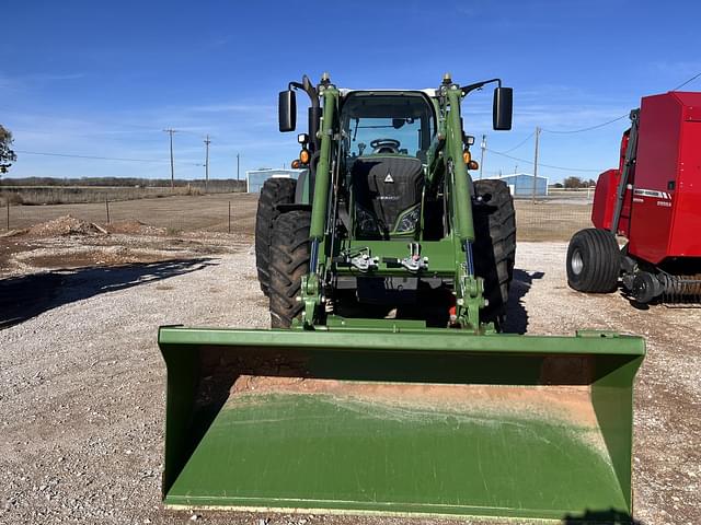 Image of Fendt 724 Vario equipment image 2