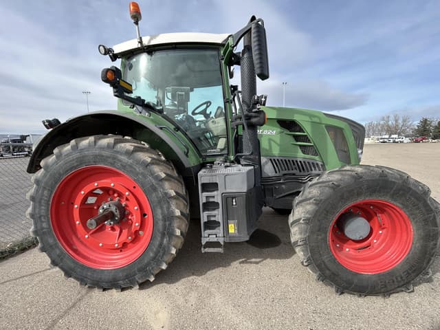 Image of Fendt 824 Vario equipment image 3