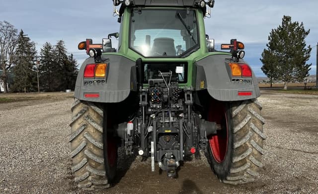 Image of Fendt 824 Vario equipment image 4