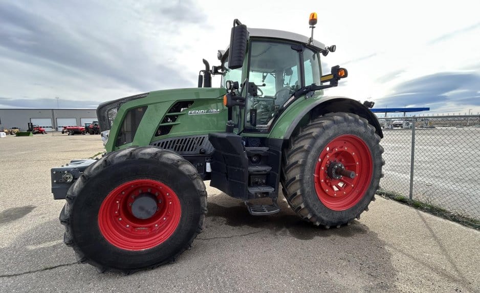Fendt 824 Vario Equipment Image0
