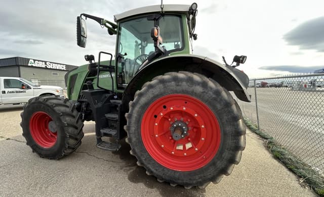 Image of Fendt 824 Vario equipment image 4