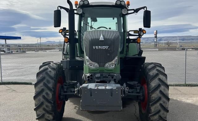 Image of Fendt 824 Vario equipment image 2