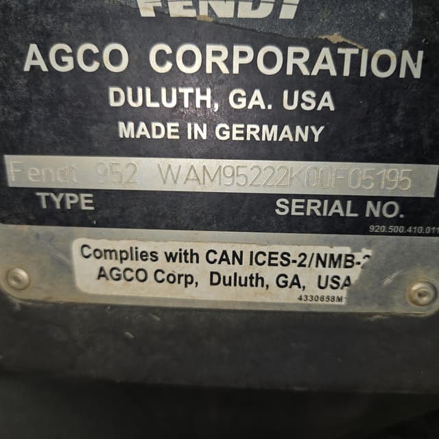 Image of Fendt 933 Vario equipment image 1