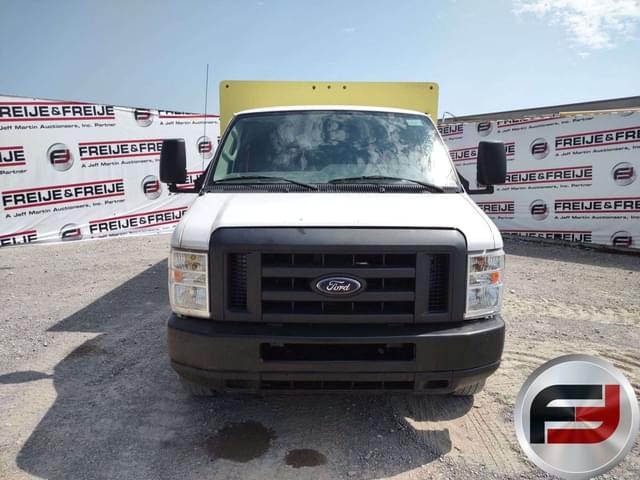 Image of Ford E-450 equipment image 1