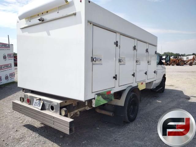Image of Ford E-450 equipment image 4