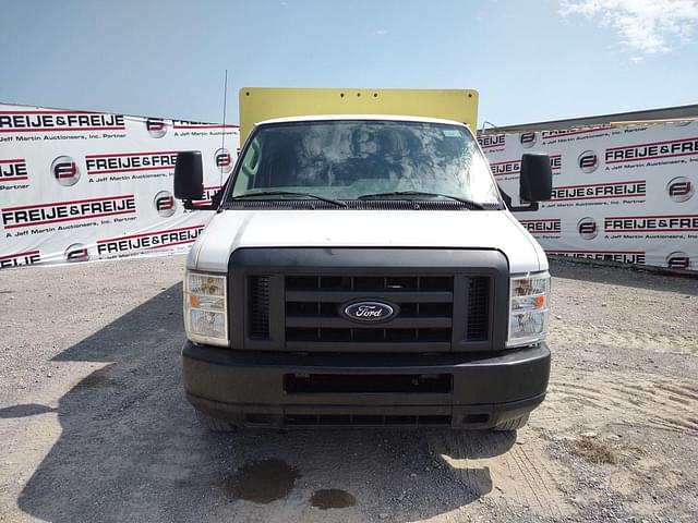 Image of Ford E-450 equipment image 1
