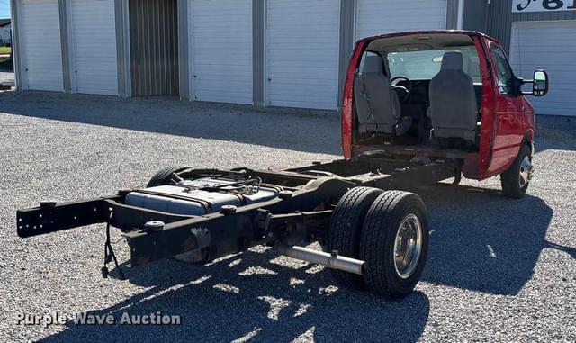Image of Ford E-450 equipment image 4