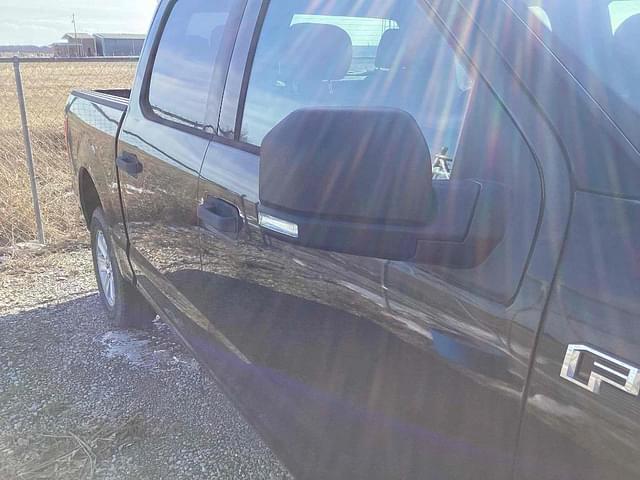 Image of Ford F-150 equipment image 2