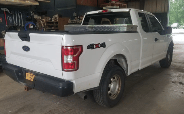 Image of Ford F-150 equipment image 2