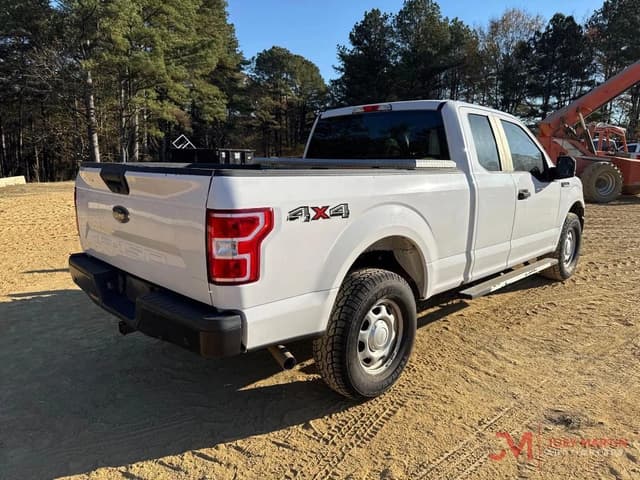 Image of Ford F-150 equipment image 1