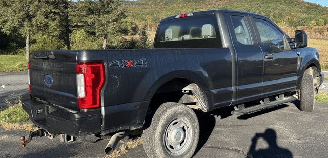Image of Ford F-250 equipment image 2