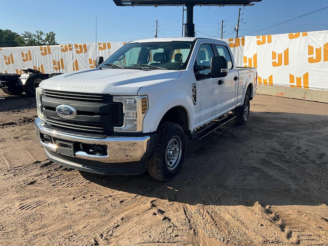 Image of Ford F-250 Primary image