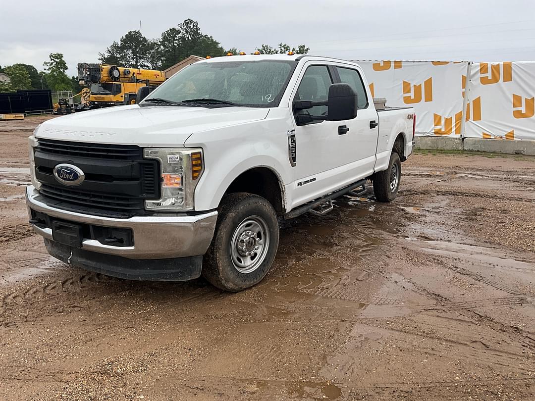 Image of Ford F-250 Primary image