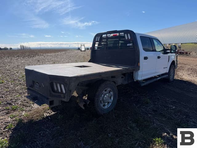 Image of Ford F-250 equipment image 4