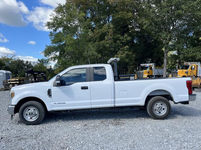 Image of Ford F-250 equipment image 1
