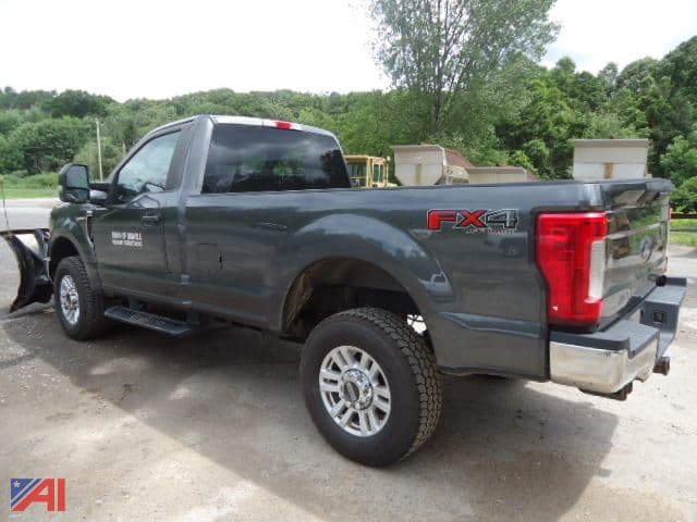 Image of Ford F-250 equipment image 2