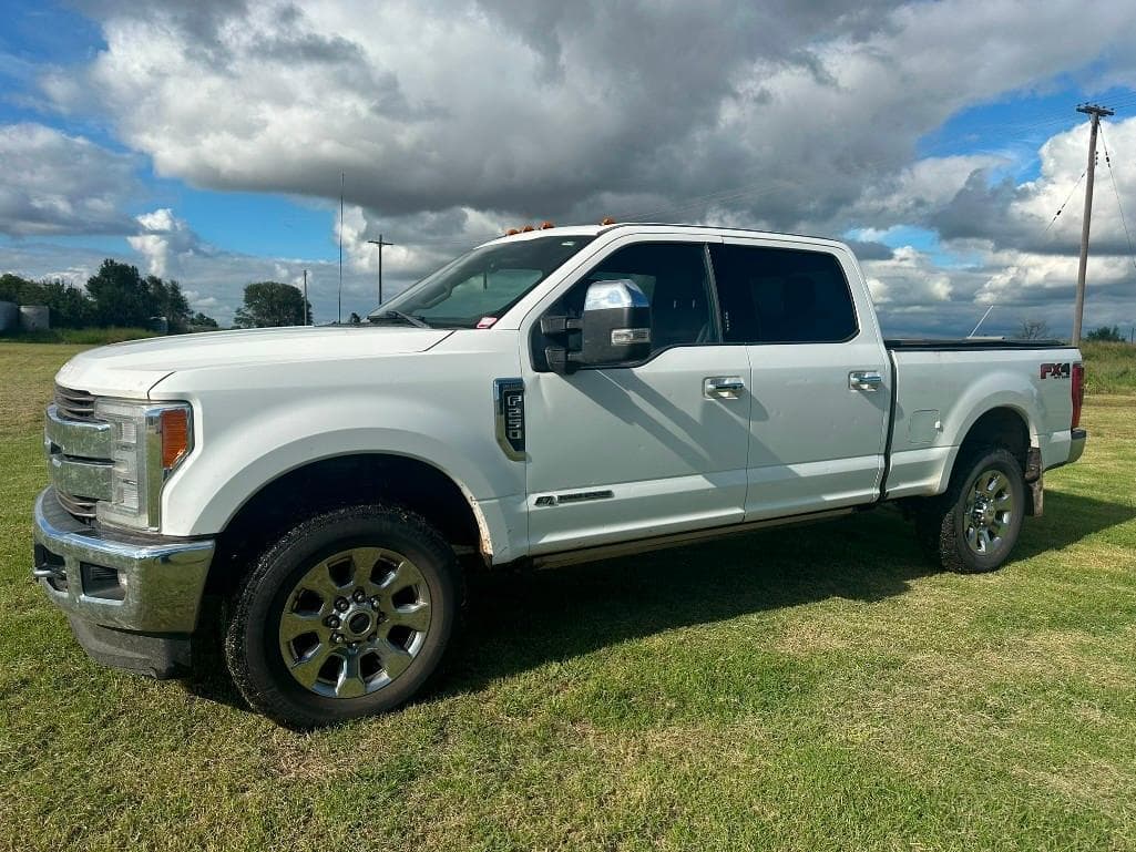 Image of Ford F-250 Image 0