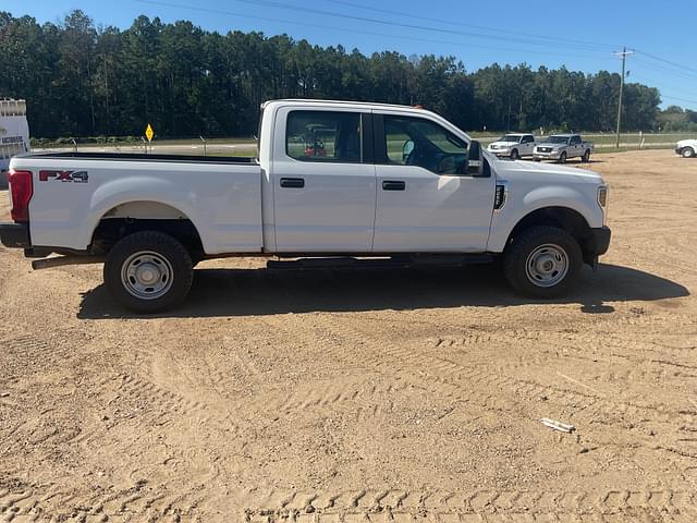 Image of Ford F-250 equipment image 3