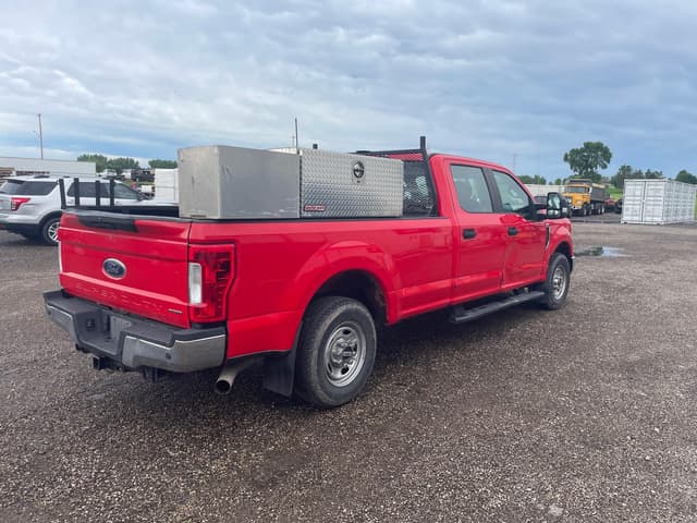 Image of Ford F-250 equipment image 4