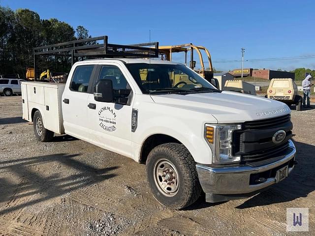Image of Ford F-250 equipment image 2