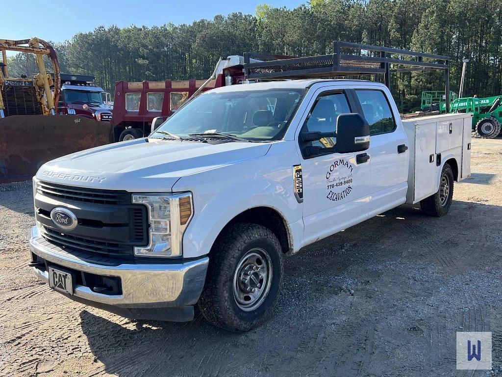 Image of Ford F-250 Primary image