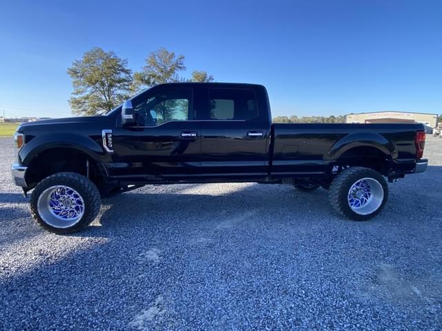 Image of Ford F-350 equipment image 1