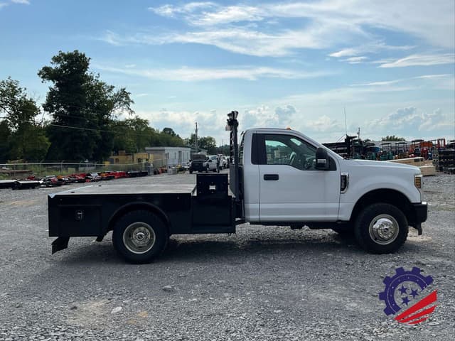 Image of Ford F-350 equipment image 4