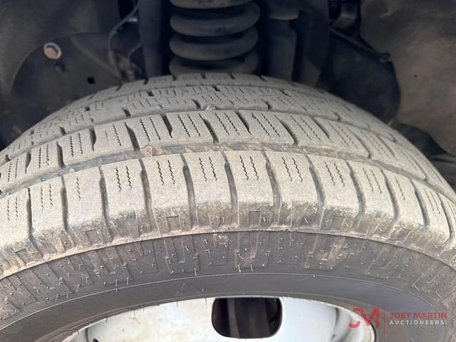 Image of Ford F-350 equipment image 4