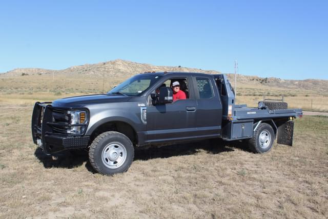 Image of Ford F-350 equipment image 1