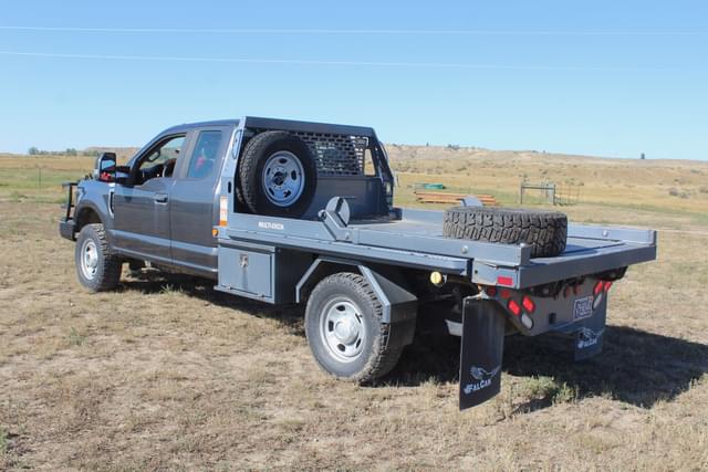 Image of Ford F-350 equipment image 3
