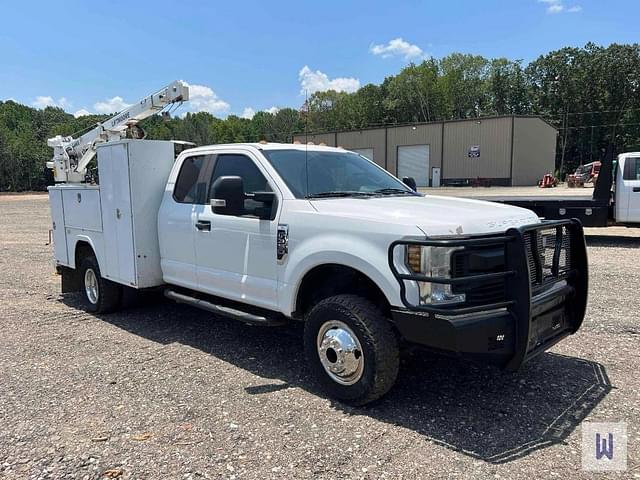 Image of Ford F-350 equipment image 2