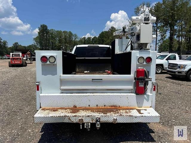 Image of Ford F-350 equipment image 4