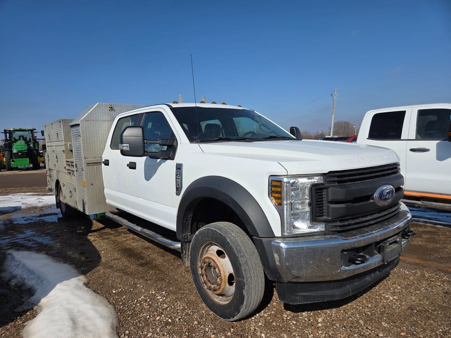 2018 Ford F-450 Equipment Image0